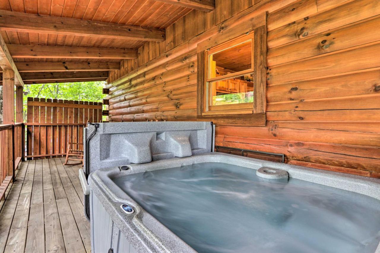 With Deck And Fireplace Less Than 3 Mi To Dollywood! Hébergement de vacances