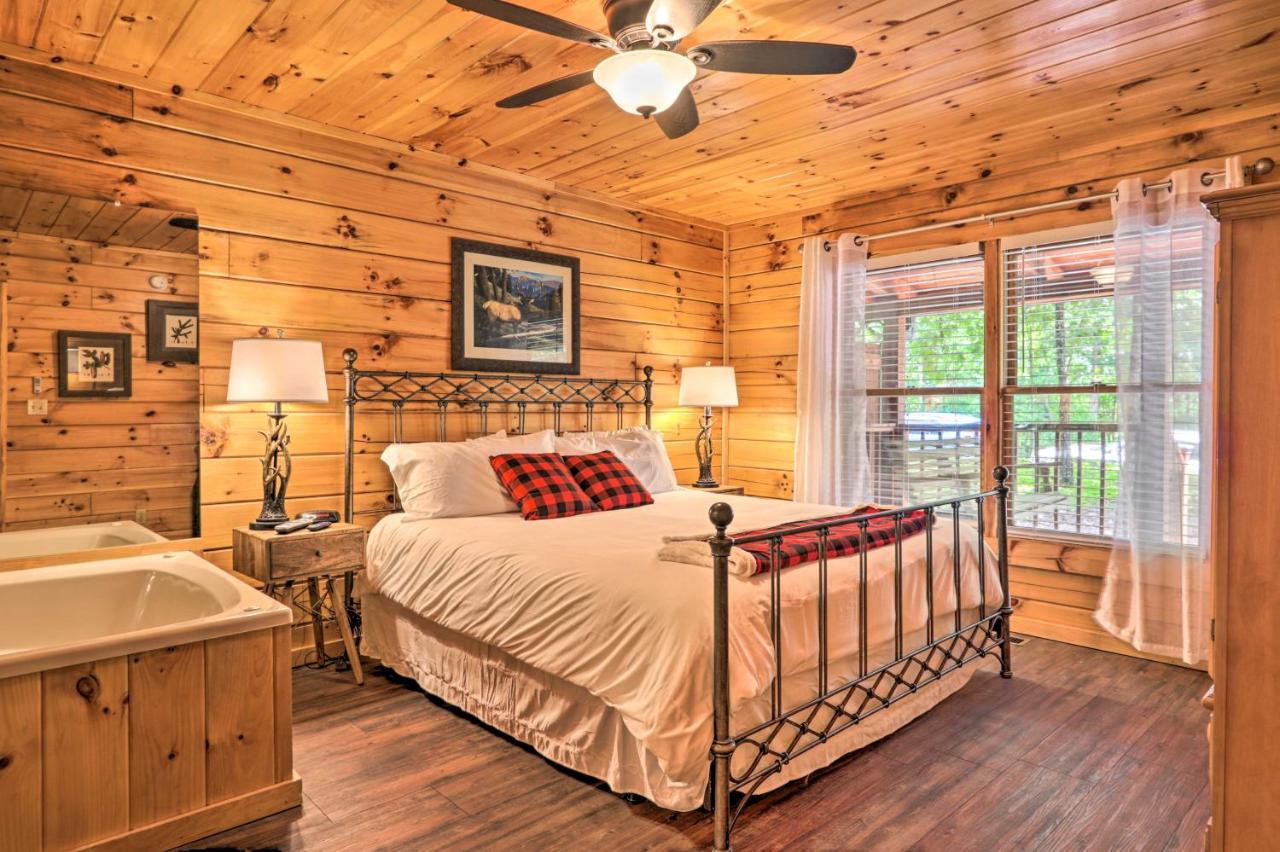 With Deck And Fireplace Less Than 3 Mi To Dollywood! Hébergement de vacances *